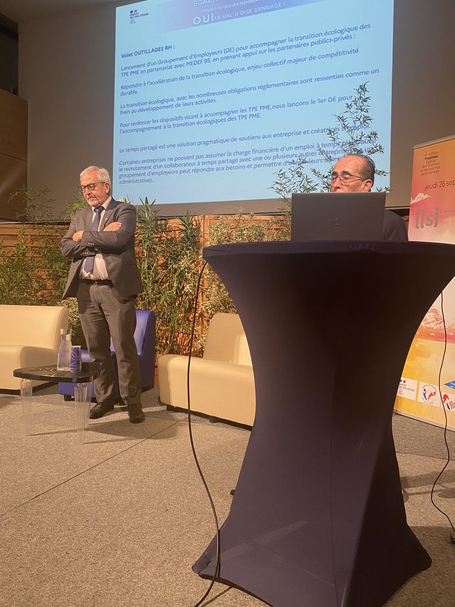 PKuchly57's tweet photo. Les palmes et trophées de l’égalité des chances ont été remis ce jour par @Prefet95 à @VilleArgenteuil aux entreprises/institutions (dont @CCI_95) engagées pour l’inclusion au travail.
Bravo à tous les acteurs engagés et aux organisateurs. 
Mention particulière à @HakimKamouche https://t.co/RPW6HZ7Qov