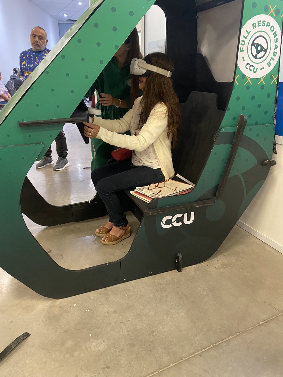salta_transito's tweet photo. 🚗❌🍺 ¿Qué es #FullResponsable?
Es una campaña de #CCUArgentina para promover el consumo responsable y el conductor designado. 🕹️🍻 Con un juego de realidad virtual, te mostramos cómo el alcohol afecta al manejo. ¡Probalo en📍CEL Paseo Libertad! #SaltaTransito #FullResponsable https://t.co/Yi5FiQ3u2r
