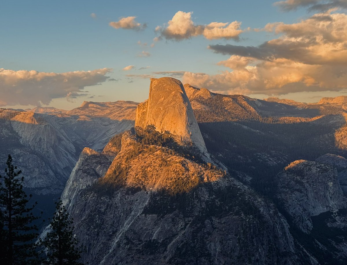sircacofonix's tweet photo. Yosemite is a slice of heaven https://t.co/i08KMkl3XH