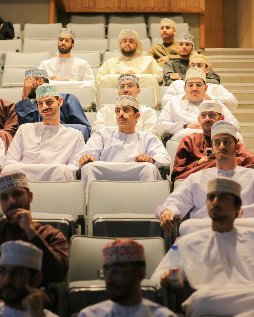 مُقتطفات الأمسية الافتتاحية لمجموعة الخدمة الاجتماعية ( تلاقِ )

الإثنين، ٢٣ سبتمبر ٢٠٢٤م
#تلاقِ #جامعة_السلطان_قابوس #مجموعة_الخدمة_الاجتماعبة