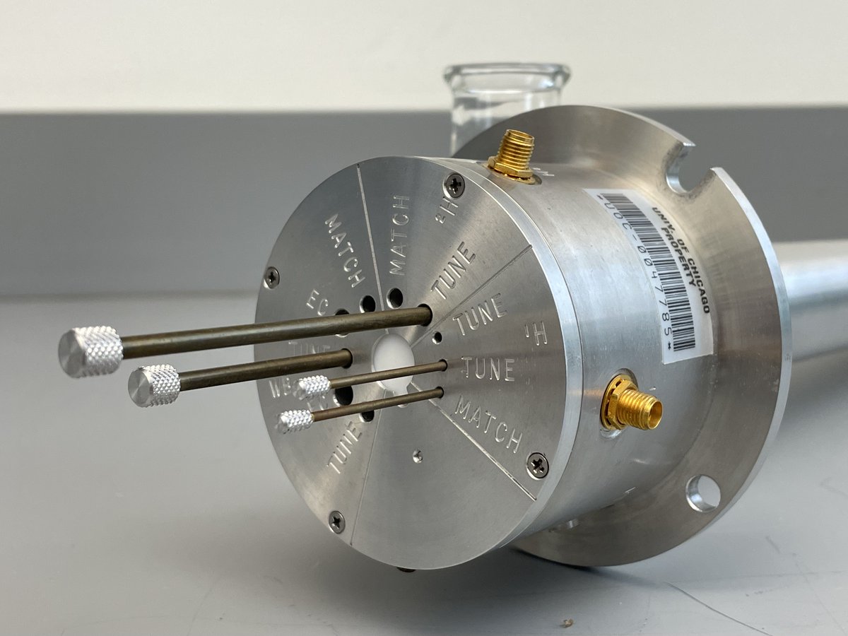 Want an #NMR probe? At the Oct 5 #CANMRDG meeting at MSU, I'll be bringing some of the surplus probes I'm trying to rehome, like the ones shown here. Registration ends TODAY! canmrdg2024.eventbrite.com . See chemnmrlab.uchicago.edu/surplus/ for equipt details.