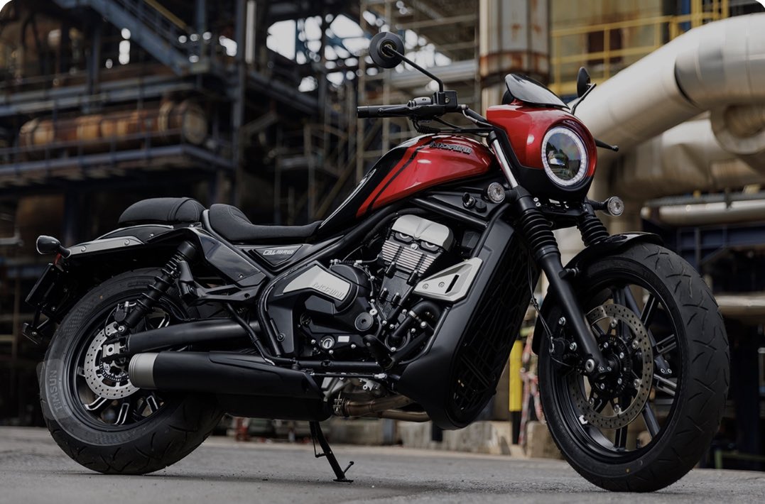 The Moto Morini Calibro is here! Available now this stunner starts at only £6699! With a 700cc in-line twin engine with Bosch fuel injection, a seat height of only 725mm, I could say much more, but why
#ridefreedom #motorcycles #dreambike #motomorini #calibro #motomorinicalibro