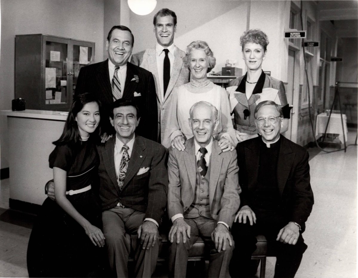 The M*A*S*H Historian tweet media