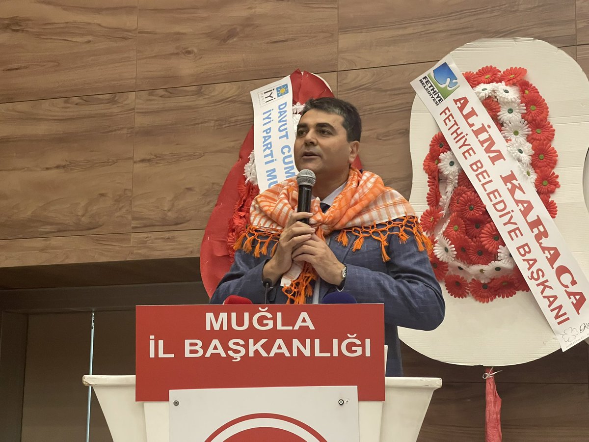 DpGultekinUysal's tweet photo. Muğla İl Kongremizi gerçekleştiriyoruz. 

Türkiye'de makulü arayan, makulü dillendiren, memleketin ancak bu makul siyasetle, 'yeniden' Demokrat Parti ile, adaletle ayağa kalkacağını bilen, türlü sıkıntılara rağmen bu davayı bir 'baba ocağı' bilerek vefa ile, Milletimizin yine, yeniden ayağa kalkacağı inancı ile mücadelesini sürdüren herkese, Kongremize teşrif eden partililerimize teşekkür ediyorum.

Ayrıca bizleri yalnız bırakmayarak yanımızda bulunan sivil toplum kuruluşları temsilcilerine, siyasi partilerin idarecilerine, kıymetli basın mensuplarına da teşekkür ediyorum.

Konremizde teşekkül edecek yeni yönetimi ve delegelerimiz iradesiyle seçilecek il başkanını da şimdiden tebrik ediyorum.