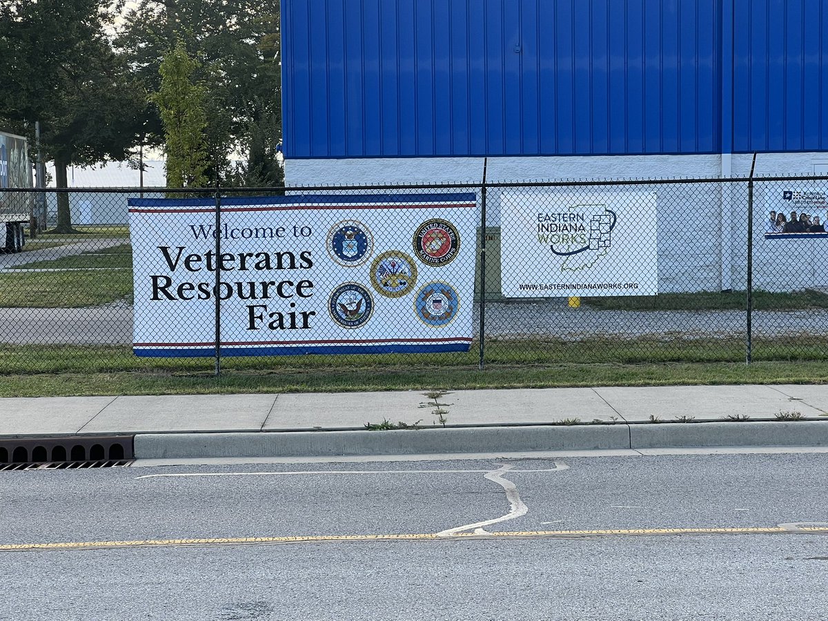Today is the 11th Annual Eastern Indiana Veterans Resource Fair and Hiring Event being held from 1-4pm at the Wayne County Fairgrounds. <a href="/EINworks/">Eastern Indiana Works | @EINWorks</a>