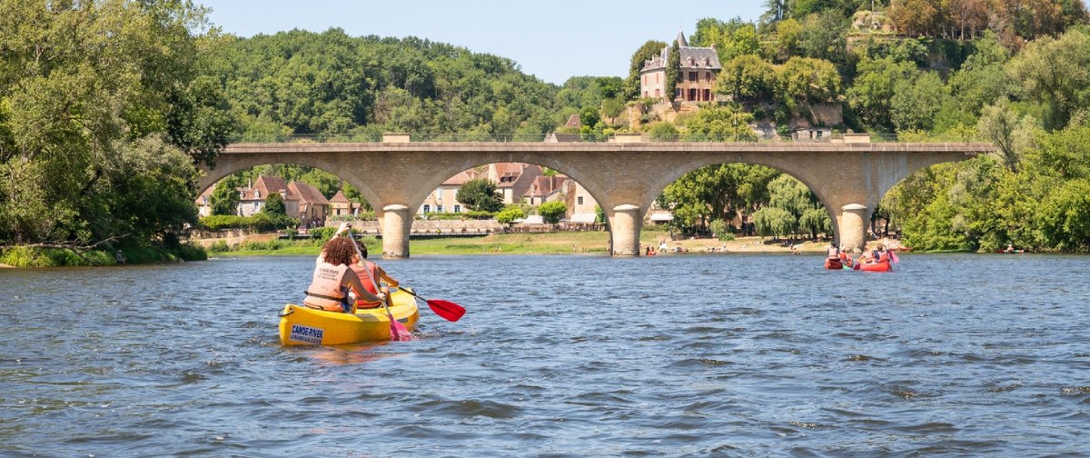😄Aujourd'hui Loane vous propose une descente de la Dordogne en canoë 🛶, laissez-vous tenter, un incontournable en #paysdebergerac 

pays-bergerac-tourisme.com/fr/blog/decouv…