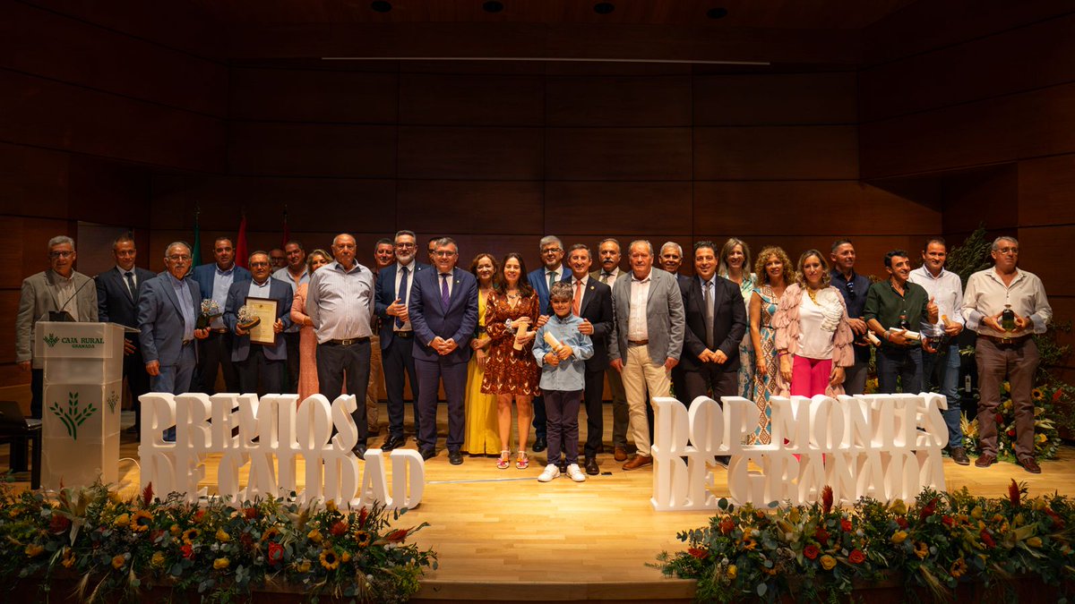 montesdegranada's tweet photo. La DOP Montes de Granada premia la excelencia de sus AOVE y se consolida en la élite del sector olivarero nacional. 

https://t.co/SM4GfFDmav https://t.co/MS7p8YUjkr