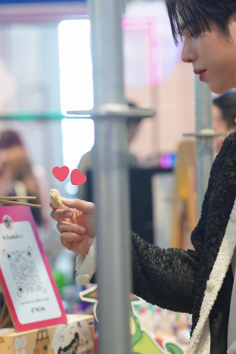 ง่ำ  หลักฐานว่าชิม.. แซ่บมากกก 😝
—- <a href="/FThanatsarun/">FRANKTANAT (ตัวจริง)</a> 

#frankthanatsaran #KTANAT