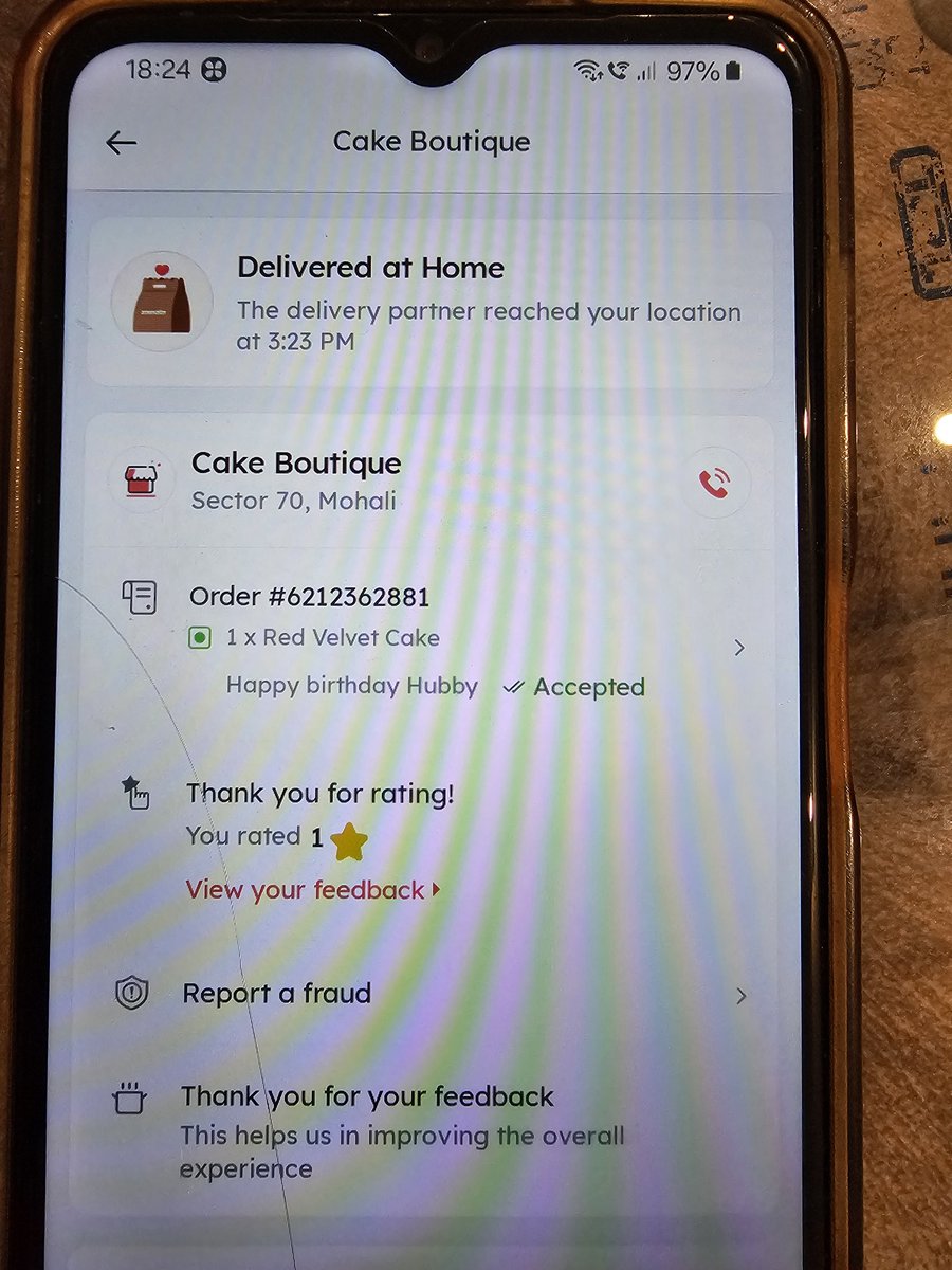 tarunkoul's tweet photo. @zomato @zomatocare - Cake sent was different then ordered and nor the vendor picked the calls and the reply received from zomato is very unprofessional, looks you guys are not at all bothered about customer 

Order id- 6212362881

###Unprofessional### https://t.co/s8wufx7sr7