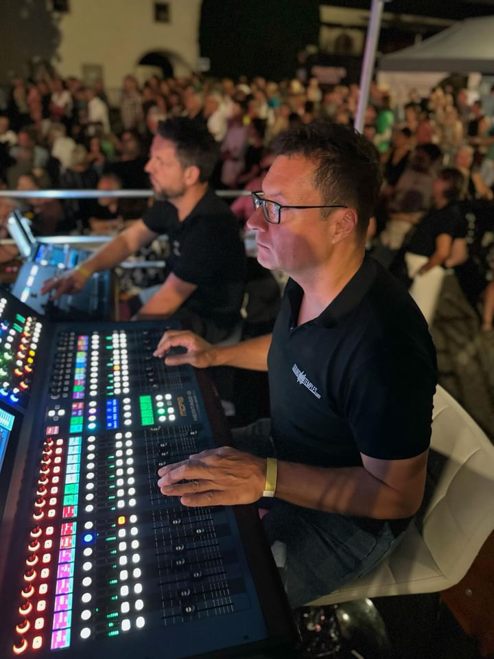 MIDAS Consoles tweet media