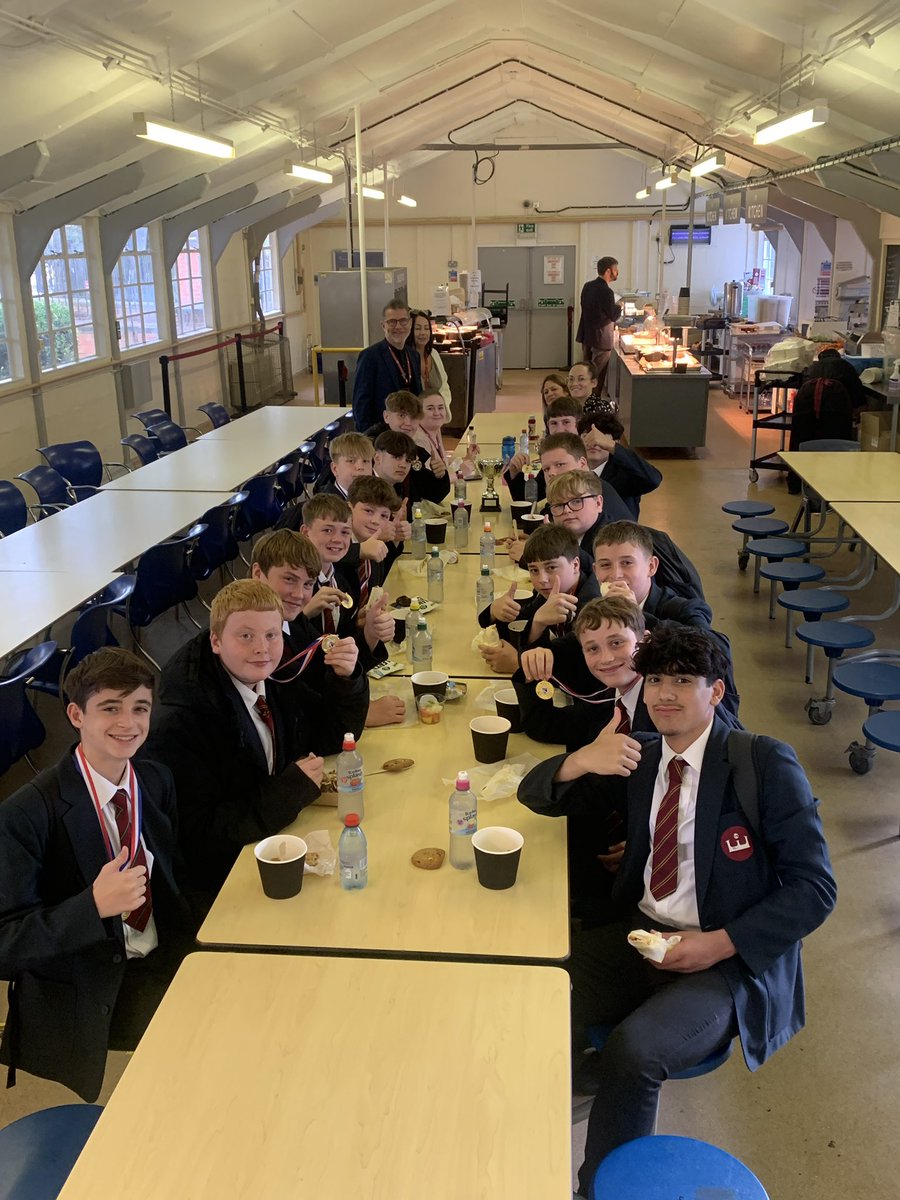 kesacademy's tweet photo. Lunch with the Principal and CEO @InspirationEast 🍲 
Our county champions enjoyed a free lunch with Mr Hollingsworth and Mr Stevens 👍👍
So proud of our year 9 rugby team 🏉
#celebratingsuccess https://t.co/9yHKQkw8Kv
