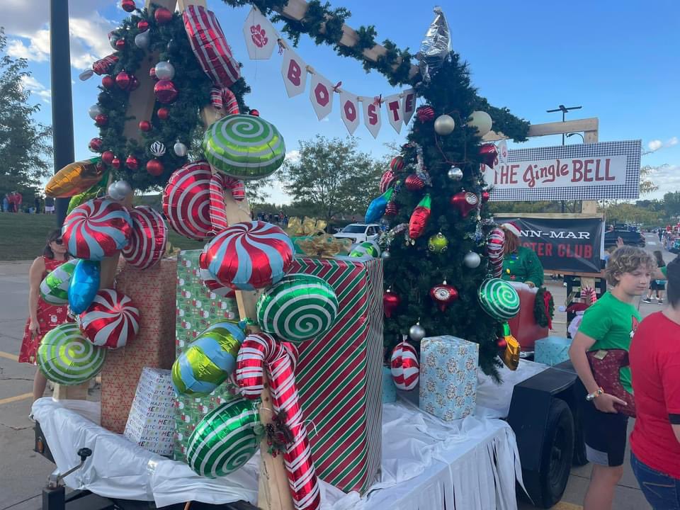 LinnMarBC's tweet photo. HoCo Parade was a huge success.  LM Booster Club float looked amazing!  Thanks to all who participated! https://t.co/7xCKytwGcj