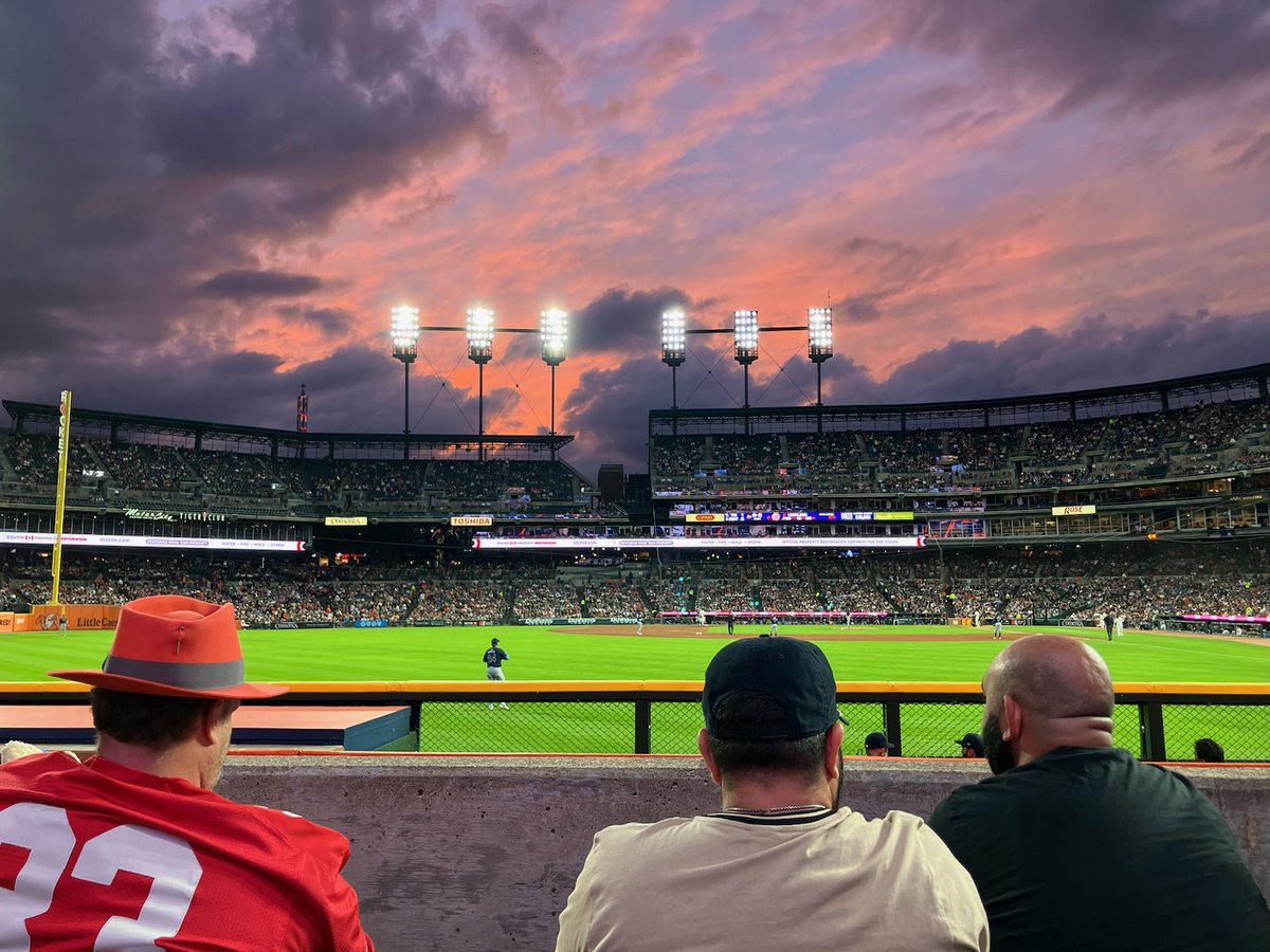 RADAR_IRISH's tweet photo. Great night at the Park! Welcome to the D #JacksonJobe ! Looking forward to the Future! #GoTigers #DetroitTigers #RepDetroit       #FutureCyYoung
#IamEverywhere #manofmanyhats https://t.co/SCAJAfFWHc