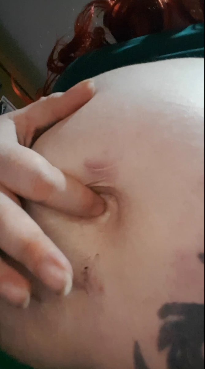 GurgleGoddess's tweet photo. Coming tonight on my OF - deep bellybutton worship vid! 🩵 https://t.co/C9dlRX74WT  🩵 https://t.co/VK9UGF4gea 🩵 #bellybuttons #bellybutton #navel https://t.co/1NSQmDASe8