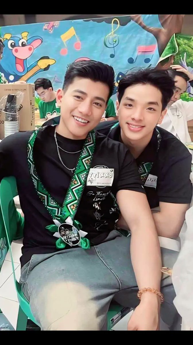Cheery00943's tweet photo. Ang sarap sa mata talaga ang dalawang to

#VrixBKH
@ItsVrixGallano https://t.co/gn9nhOE2wy