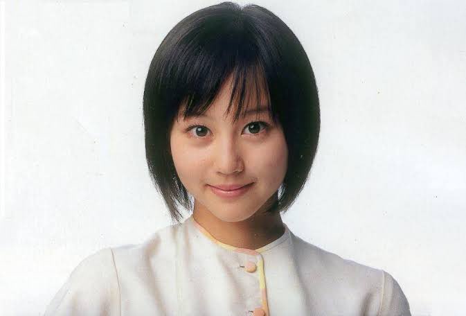 QcO74VgZVtqkeUB's tweet photo. 堀北真希さんの可愛いから美しいになっていくのが素敵🥺

「可愛い」って言葉はルックスがいいってだけで使うけど

「美しい」は
・自信がある
・余裕がある
・姿勢がいい
・自分に合うものを身につけている
全部が揃わないと使わない言葉よね🥺 https://t.co/8Wyh7Xz5H4