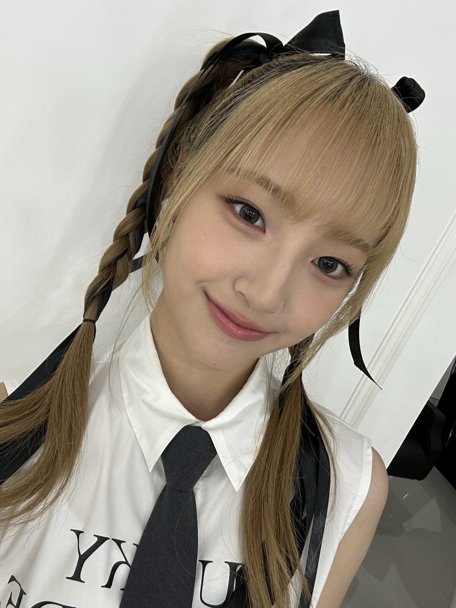 UNIS_offcl's tweet photo. 인덕대~🙌 오늘 함성과 열기로 무대를 꽉꽉 채워주셔서 너무너무너무 감사했습니다🖤 또 봐요!!〰️

#UNIS #유니스
#YUNHA #방윤하 https://t.co/wQQ5RNEsOc