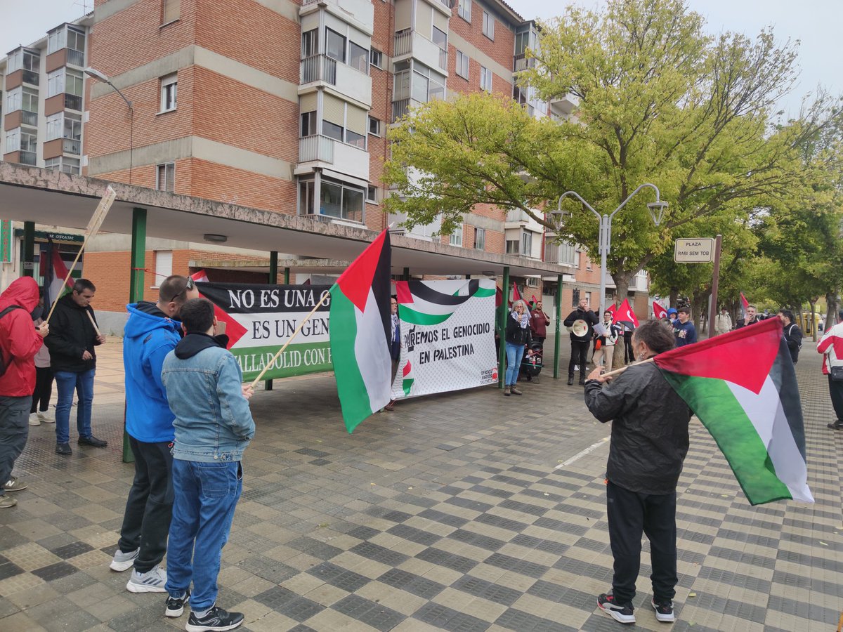 [Castilla y León] Concentración frente a la Fábrica de Armas de @Nammo en #Palencia. Contra el envío de armamento al estado genocida de Israel. #27SPorPalest1na
#27SJornadaDeLucha
#27SHuelgaPorPalest1na
