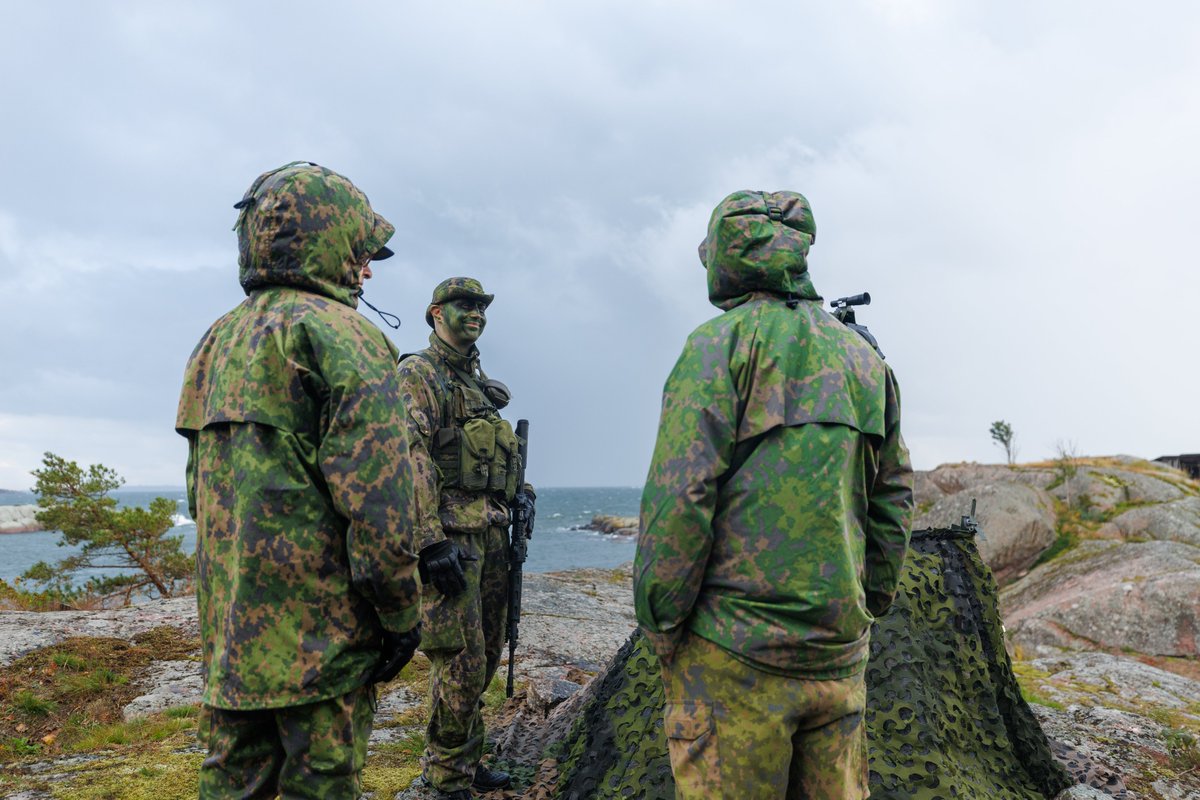Kiitos vierailustanne, 249. valtakunnallisen maanpuolustuskurssi! #Rannikkoprikaati’lle oli suuri ilo ja kunnia isännöidä kurssinne internaattijakso Upinniemessä. Hyvää loppukurssia!
#249mpk #maanpuolustuskurssit #kokonaisturvallisuus #Upinniemi #Merivoimat