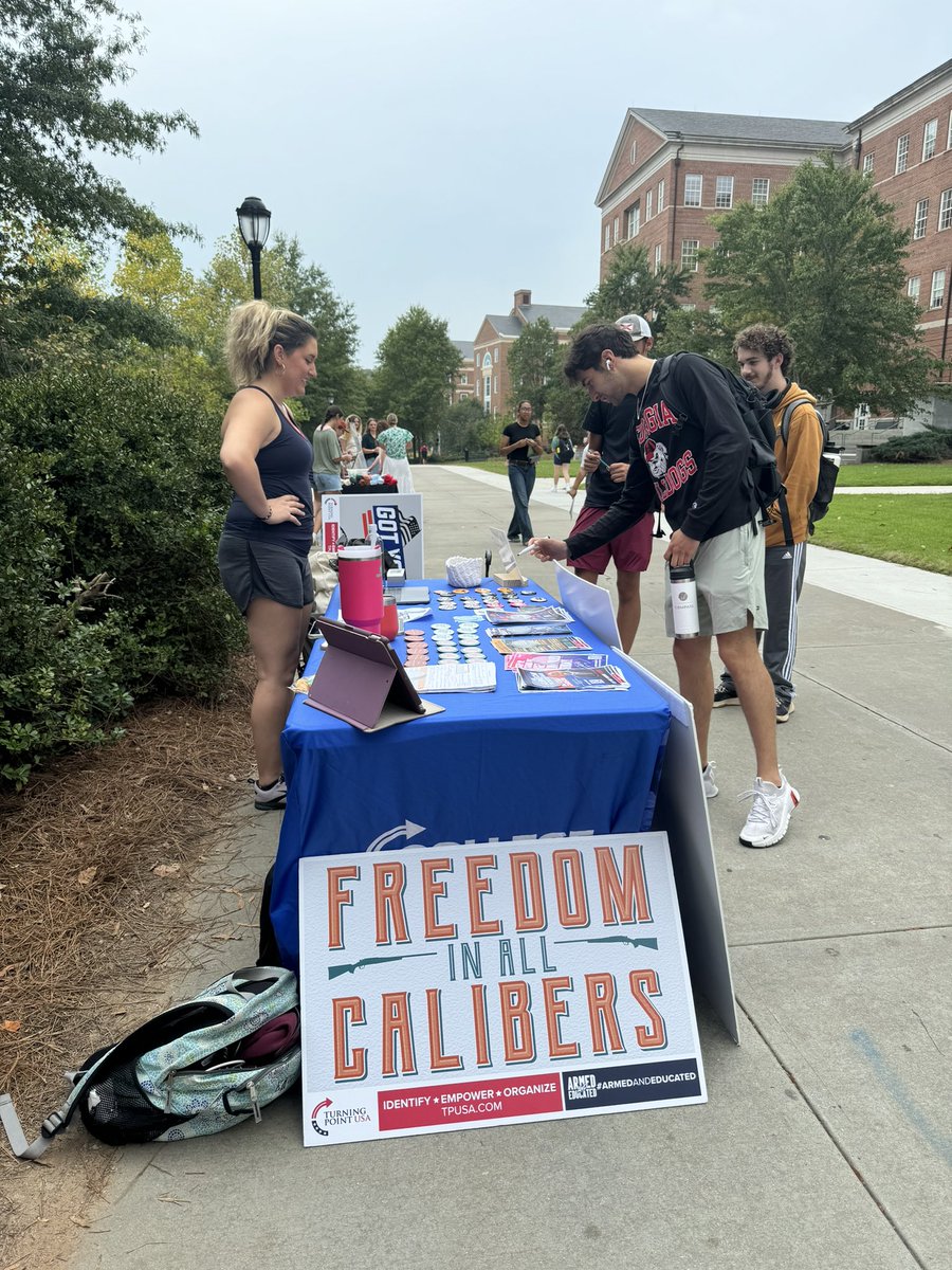 faith_knaus's tweet photo. Did you know that violent crimes in Georgia occur roughly every 14 minutes and 19 seconds? 🕔
Our UGA @TPUSA students are proud to support and educate others on their 2nd Amendment right!
Gun rights are student rights 👏👏 #ArmedAndEducated https://t.co/8EkXwkmCfy