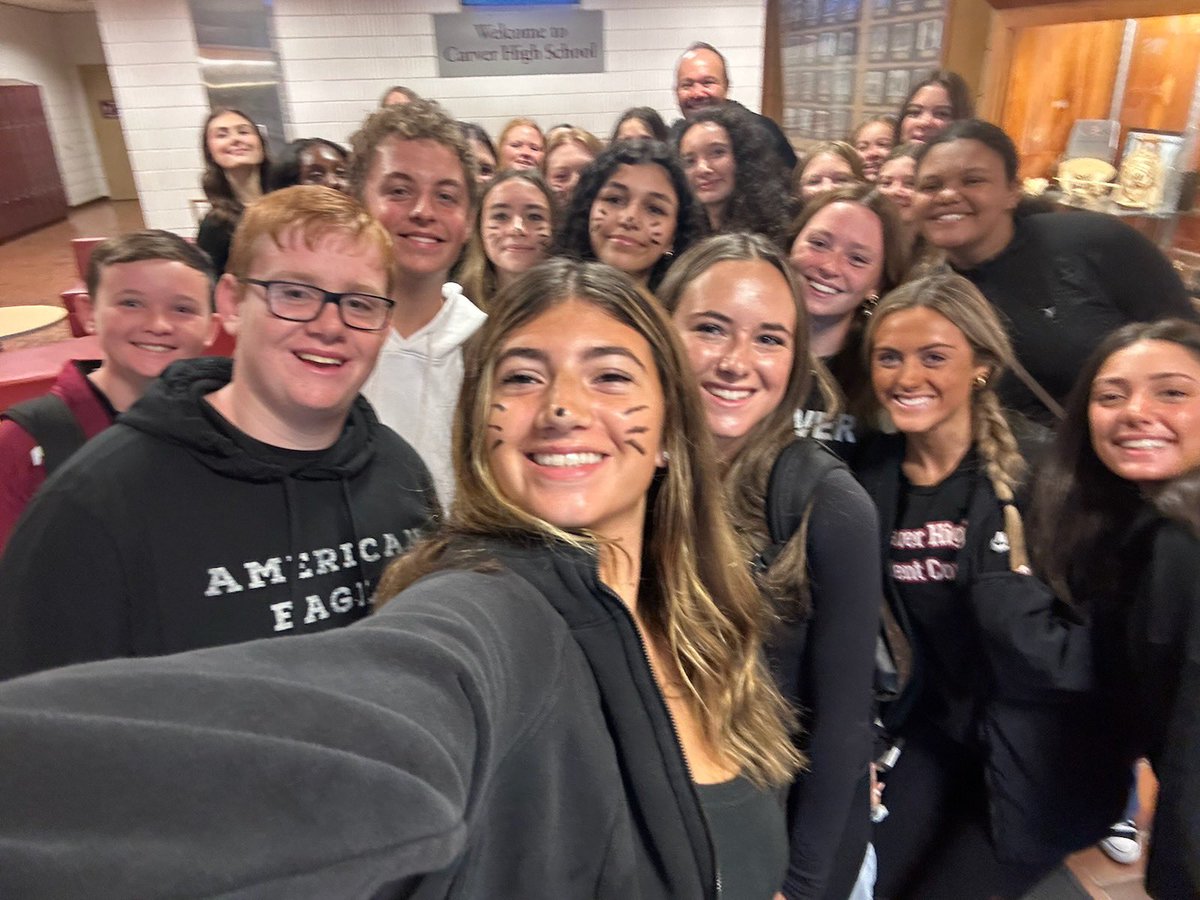 CHSstucoadvisor's tweet photo. Carver StuCo arriving to Silver Lake for leadership FALL SEMASC conference!! #26strong https://t.co/ZzDiLu9s6C