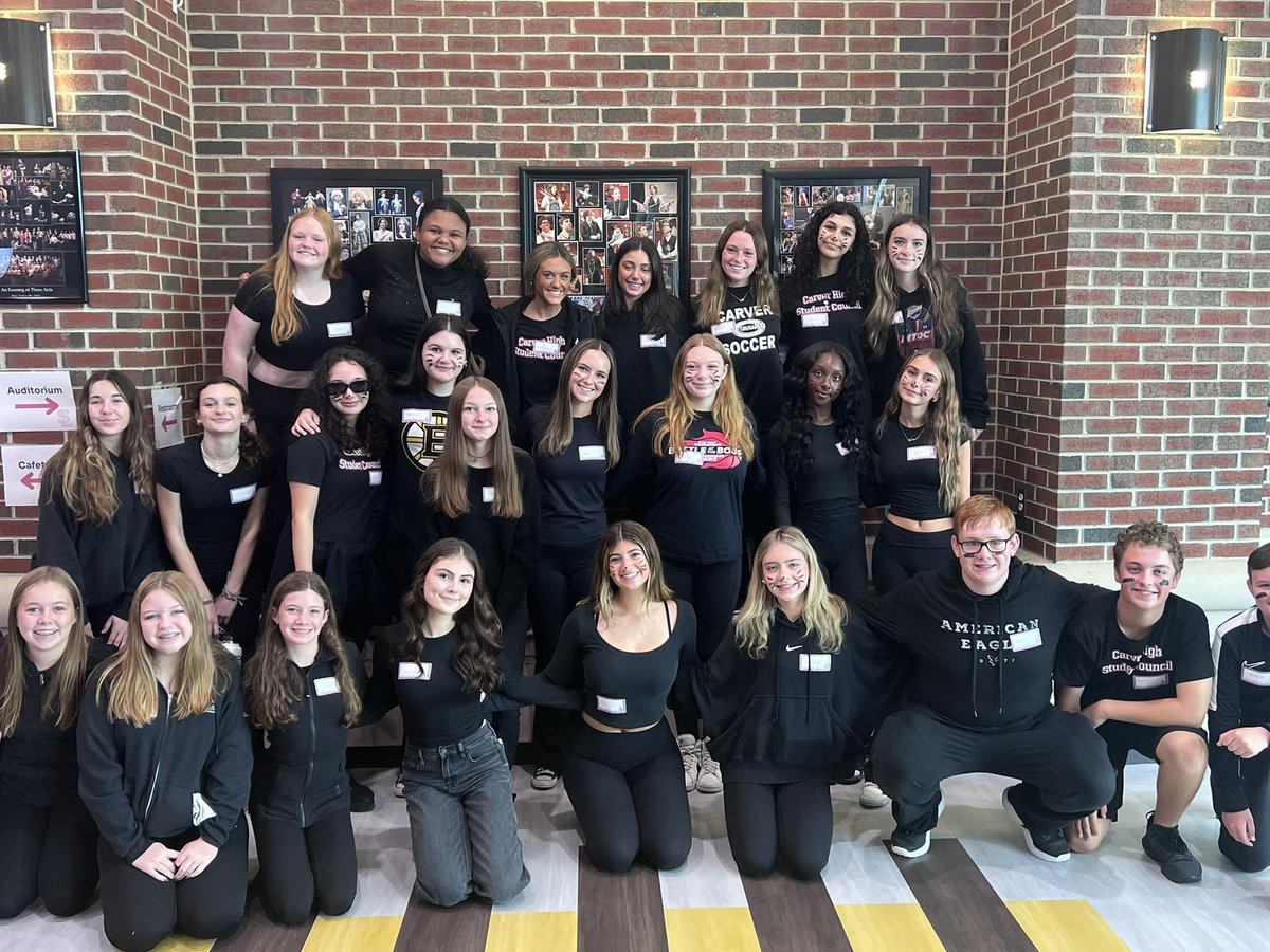 CHSstucoadvisor's tweet photo. Carver StuCo arriving to Silver Lake for leadership FALL SEMASC conference!! #26strong https://t.co/ZzDiLu9s6C