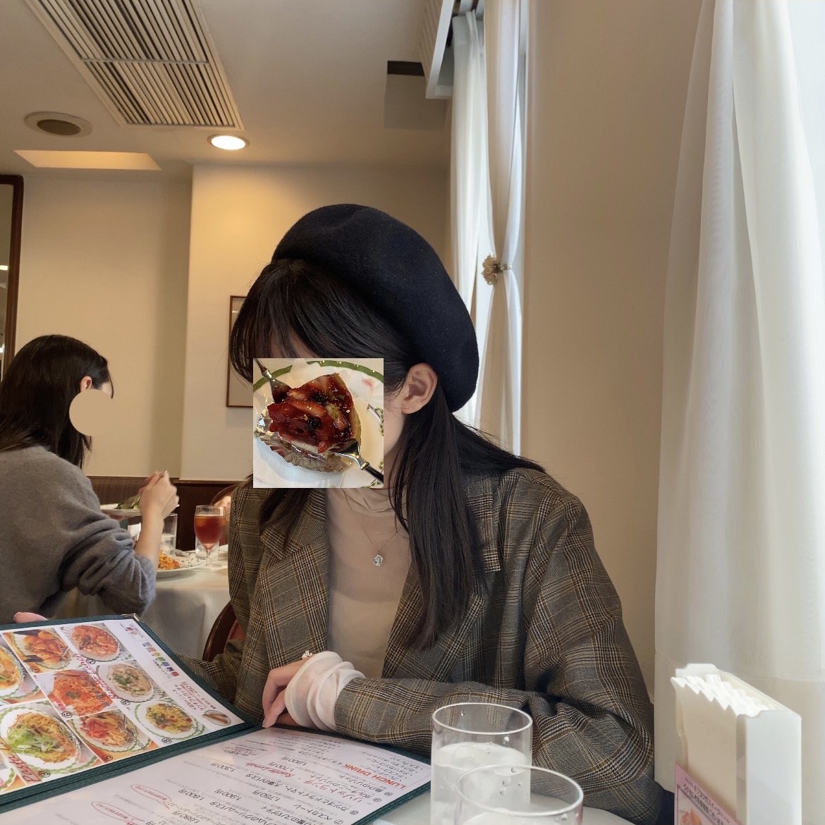 mo_on__07's tweet photo. 今年の秋は何着ようかなあ https://t.co/VkpOcCRYUF