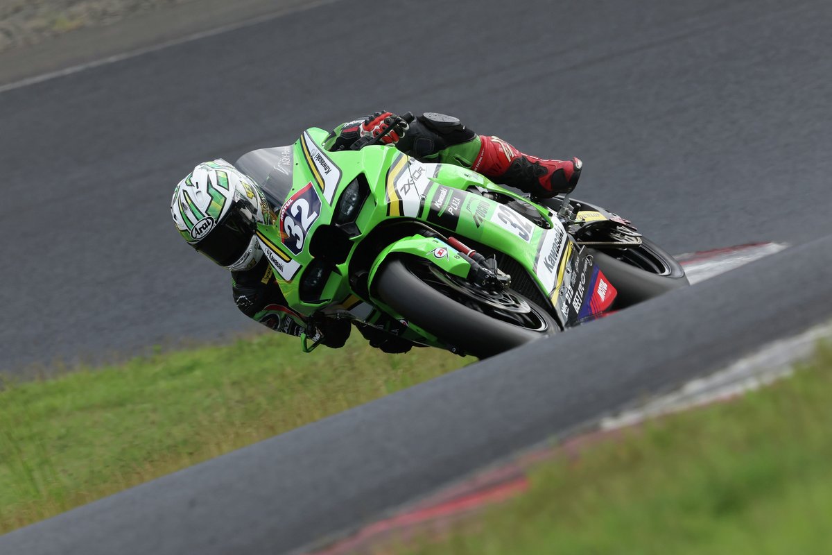 Kawasaki_JPN's tweet photo. 今週末は全日本ロードレース選手権シリーズ 第7戦
スーパーバイクレース in 岡山

今シーズンも残り2戦！
#KawasakiPlazaRacingTeam #岩戸亮介 選手、#彌榮郡 選手へのご声援、よろしくお願いします！

#カワサキ #KPRT #全日本ロードレース #ST1000 https://t.co/OpNmOQ9QTB