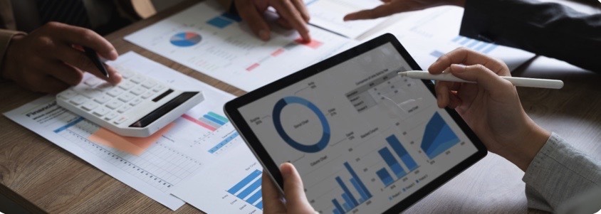 Transparency is crucial for NGOs! 🌍 Digital platforms for payments and reporting can boost trust and donations by over 50%. In today’s digital age, adopting transparent practices is key to maintaining credibility and securing funding. 💻✨ #NGO #Transparency #Philanthropy