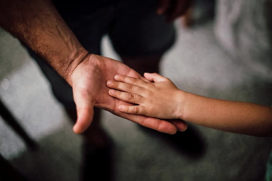 Continuing our summer recap, at the end of June, Nadine El-Dekmak (<a href="/FRC_VUB/">FRC</a> ) examined trauma bonding as a psychological consequence of child sexual abuse and human trafficking, especially with the shift of these crimes to the online sphere due to technological advancements.