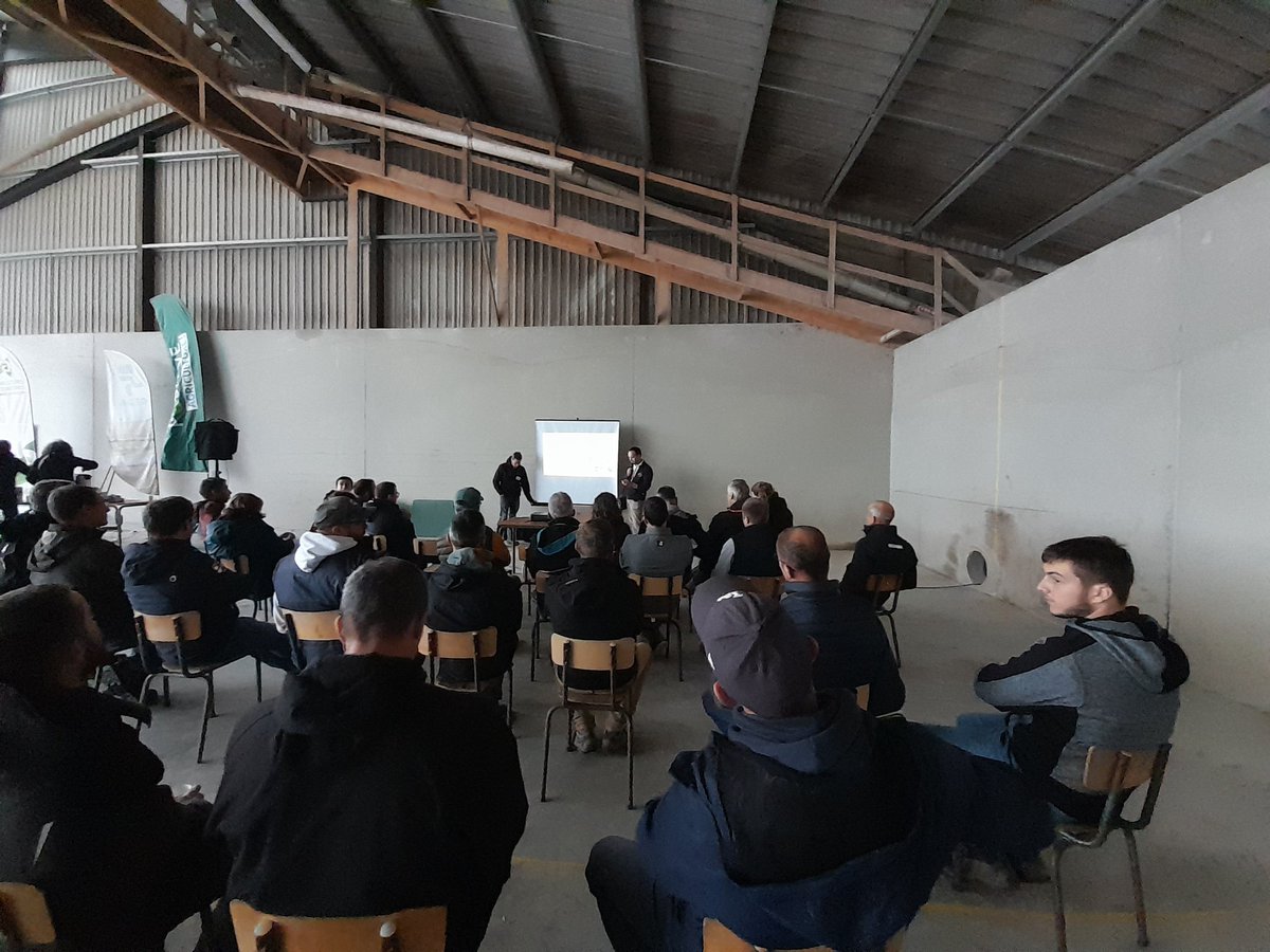 CBioPDL's tweet image. Rallye bio 2024 : c'est parti ! 
Les conférences démarrent avec des retours d'essais sur la place de la #luzerne dans les rotations en GC bio : gestion des adventices, fertilité des sols, itinéraires techniques, implantation sous couverts, valorisation... on vous dit tout !