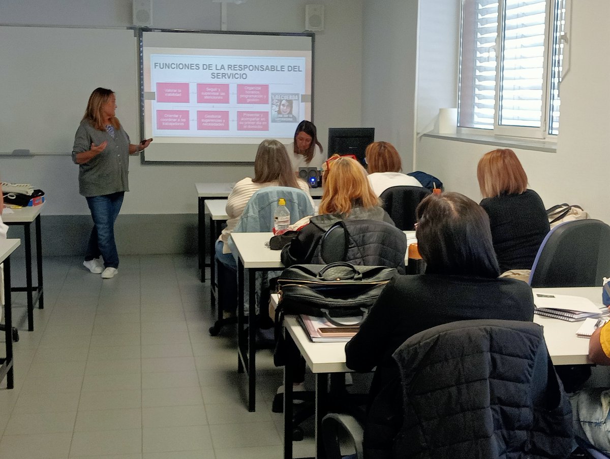 FundacionDfa's tweet photo. 📢 Charla sobre #AyudaaDomicilio en el #ProgramaExperiencial #DfaContigo
😊
📌 #CertificadodeProfesionalidad Atención Sociosanitaria a Personas #Dependientes en Instituciones Sociales o Domicilio
* Plan de Formación para el #Empleo @GobAragon a través de @Inaempleo https://t.co/I8GMlBZSIM