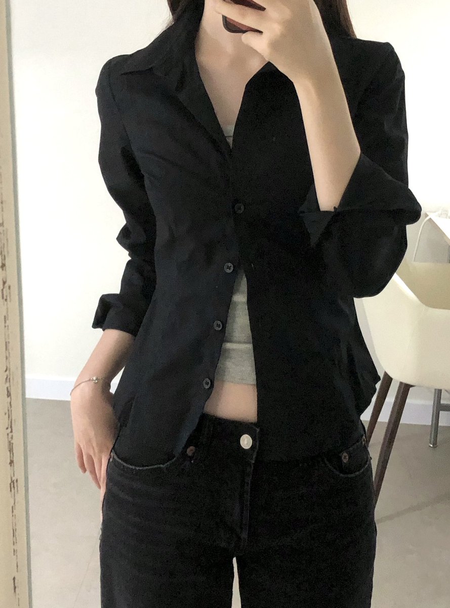 오늘의 아웃핏
좀 시원해졌다고 바로 프란체스카룩 입음