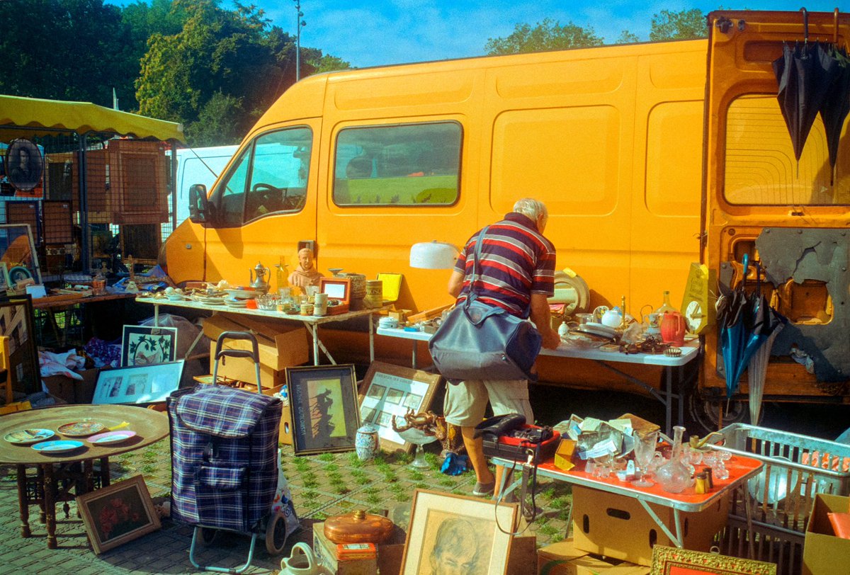 maximevisticot's tweet image. La braderie de Lille à l’argentique 🎞️