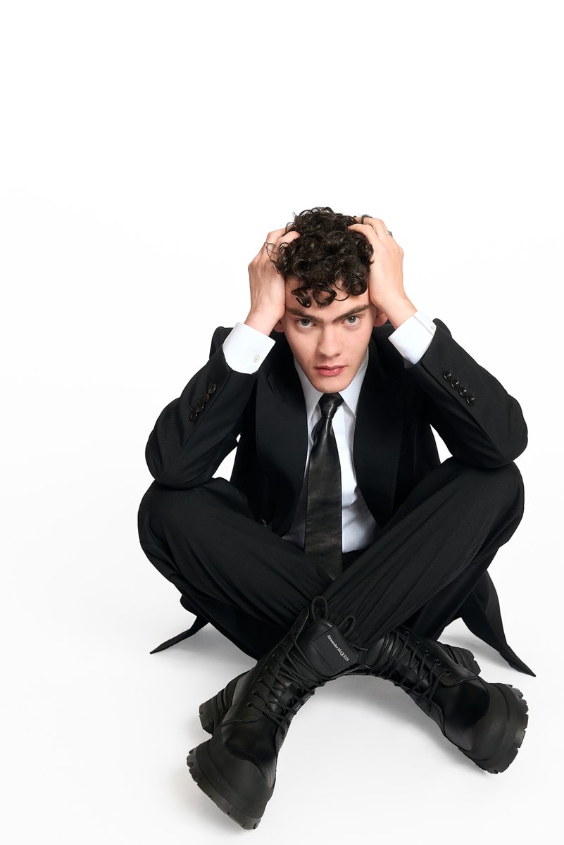 kconnorupdate's tweet photo. revealingly, when nme asks which questions they hate being asked in interviews, [kit] connor says: “anything slightly probing.” [joe] locke, who is drier and maybe a little more spiky than his castmate, adds with a glint: “if i’m in an argumentative mood, i quite enjoy the probing ones. i quite enjoy fighting back a little bit.” what would put him in an argumentative mood? “a lack of sleep,” connor replies affectionately. “well, [being with] me and a lack of sleep.”

🔗: https://t.co/2rF2C1xRN1