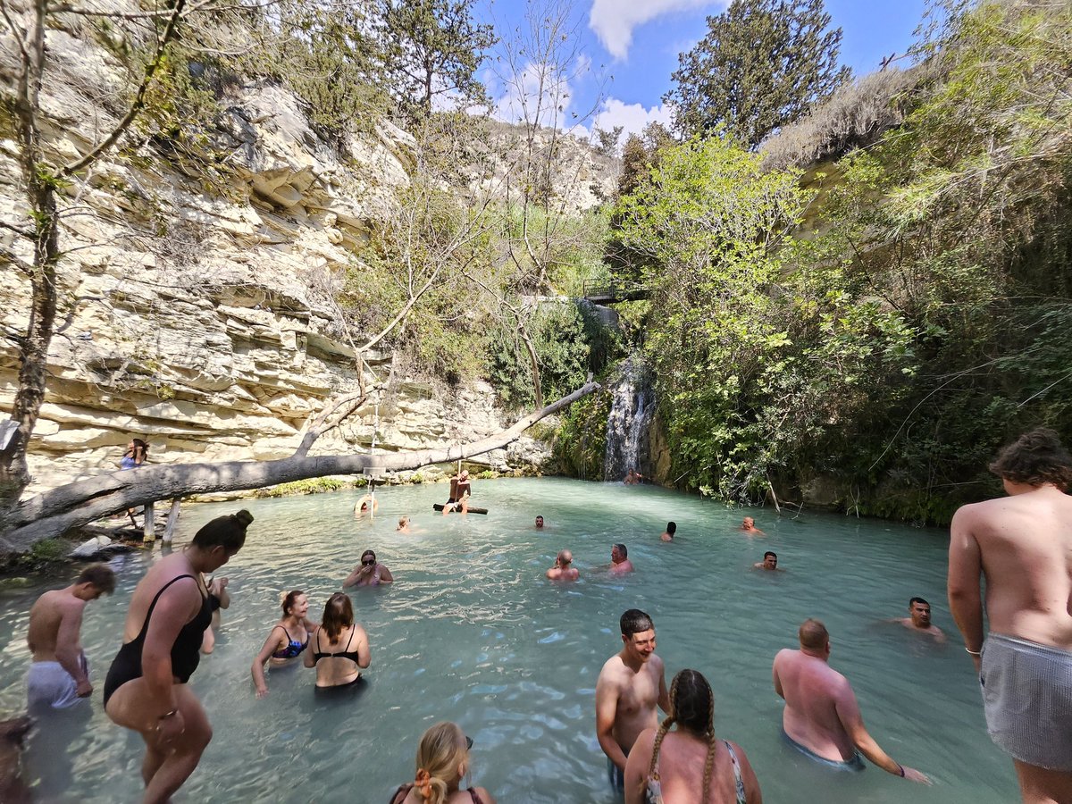 razpol's tweet image. Sam nie wiem czego się spodziewałem w łaźni Adonisa.. 🤭