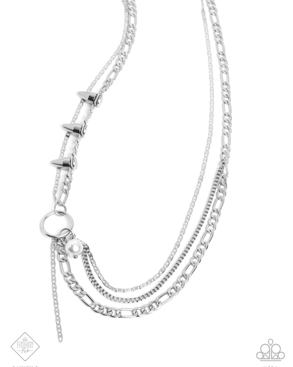 AliseJewels's tweet photo. Check out what I'm selling: Refined Punk White Necklace Silver Fashion Jewelry Paparazzi: Get up to $30 off* when you use my code UQAYPV to sign up for Mercari. *Terms apply #mercari 
https://t.co/HyS1843DBv https://t.co/NxI6ccUkbT