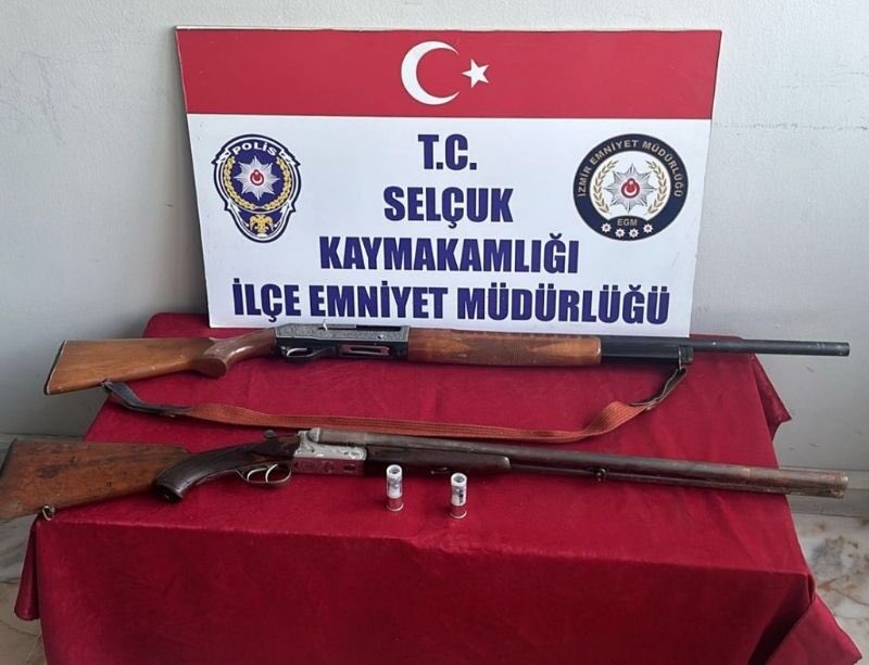 EmniyetIzmir's tweet photo. 🚔Selçuk Cumhuriyet Başsavcılığı koordinesinde Selçuk İlçe Emniyet Müdürlüğümüz Suç Önleme ve Soruşturma Büro Amirliği ekiplerince 12-19 Eylül 2024 tarihleri arasında gerçekleştirilen çalışmaların neticesi kamuoyuna saygıyla duyurulur https://t.co/wc8XBbhUMu