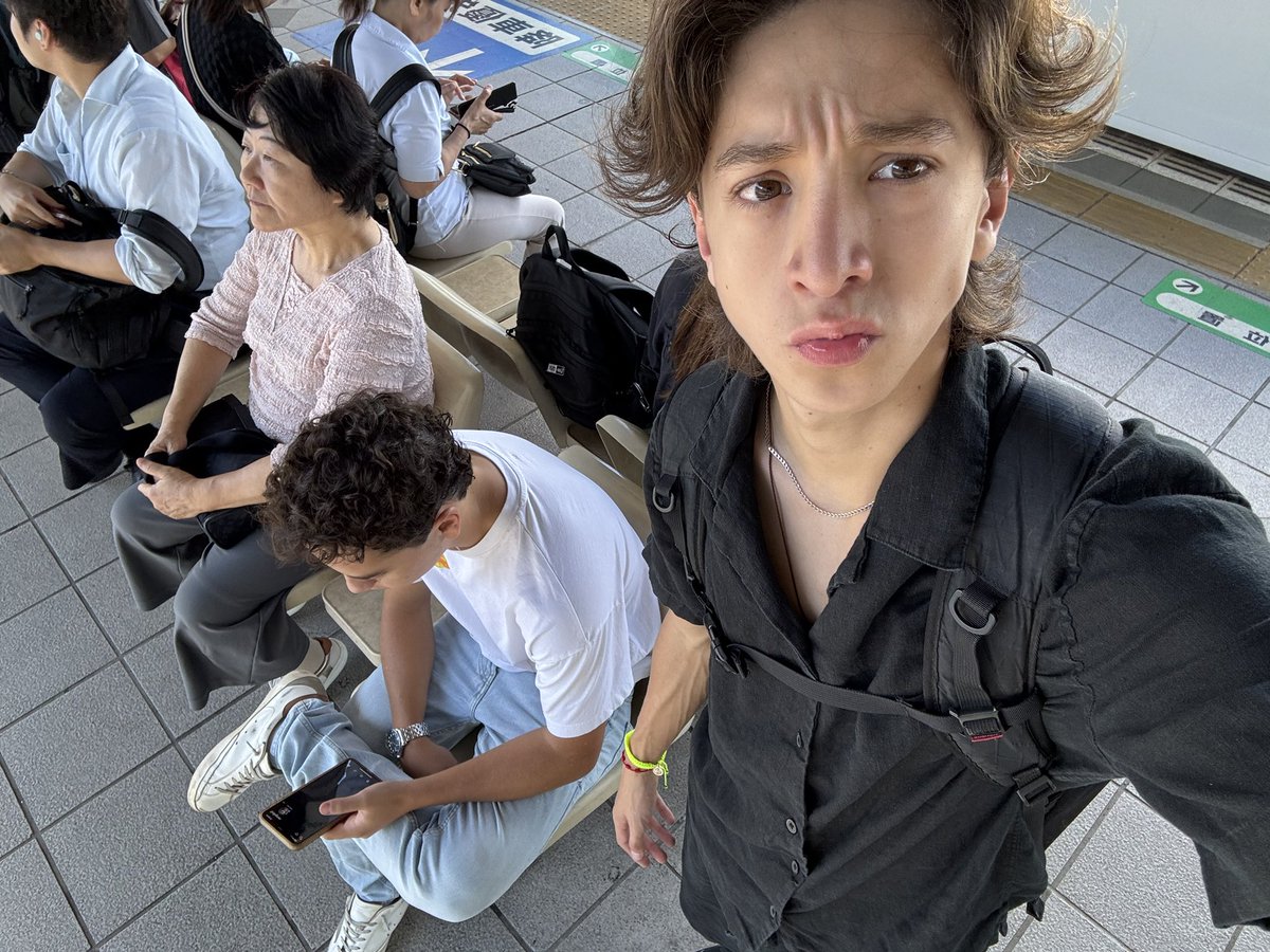 leomercadog06's tweet photo. 3 🚊🚞🚉 https://t.co/o7HJU7HlCc