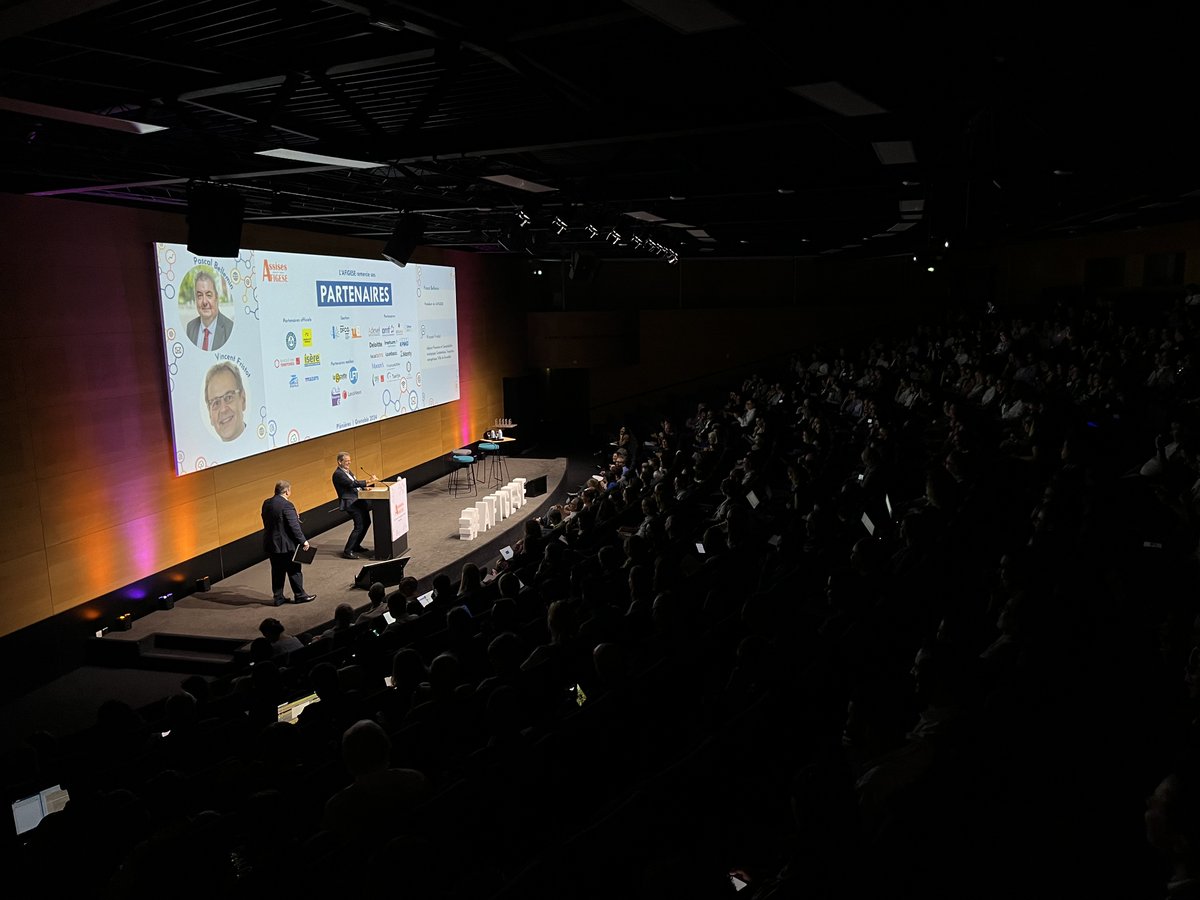 🚀C'est parti pour les Assises #AFIGESE24 ! 
Vincent Fristot  et Pascal BELLEMIN ouvrent cette édition avec un thème clé : « L'agent, la machine et l'outil : quel futur pour nos collectivités ? » 🤖
Des échanges passionnants en perspective !
#collterr #assises #revuedeconjoncture