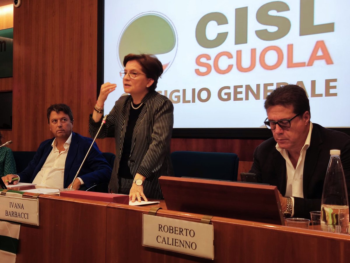 cislscuola's tweet photo. “Dobbiamo far crescere un sistema di #Istruzione e di Italia capace di rinnovarsi garantendo la tenuta dello #statosociale e favorendo maggiore equità" dice la segretaria #IvanaBarbacci oggi a Roma al Consiglio Generale della #CISLScuola.
E aggiunge: "Le competenze devono sostenere l’esercizio dei diritti di cittadinanza, non solo produttività e mercato. Il personale della scuola deve essere riconosciuto in modo più adeguato all’importanza del lavoro che svolge".
@MIsocialTW @CislNazionale @orizzontescuola @TecnicaScuola @Tuttoscuola
