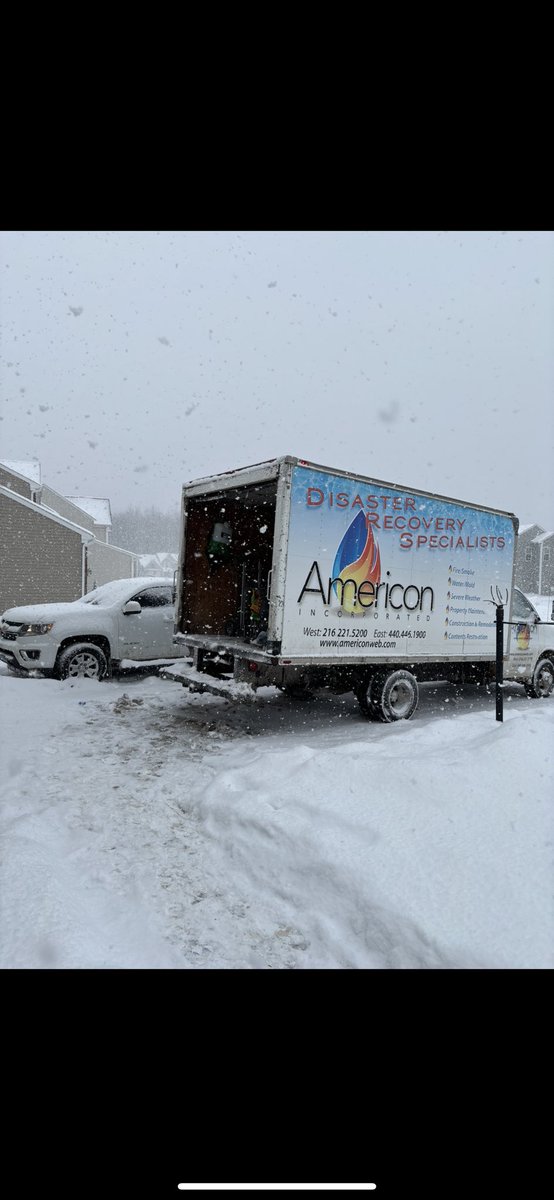 AmericonCLE's tweet photo. "When disaster strikes, Americon is on the scene, no matter the weather. Our team tackles water damage head-on, ensuring your home is safe and dry. 🛠️💧 #DisasterRecovery #WaterMitigation #Americon #Cleveland #Doge #BTC https://t.co/RcpxCtqqpy