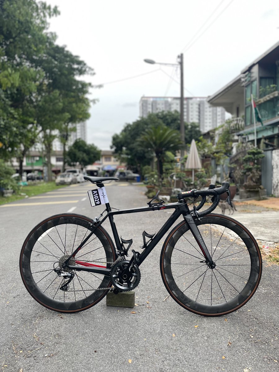 FariqBAzaha's tweet photo. FULLBIKE / PART UNTUK DIJUAL URGENT ‼️ 

Spec:

Argon18 Gallium Pro - XS
Ultegra R8000
Winspace Hyper 50mm 
Continental GP5K 25mm
Magene power meter - 165mm
Shimano pedal
Prologo NDR saddle
Vision Trimax Carbon Handlebar - 38cm
OG Evkin Pro Stem - 100mm, -10

Sila DM utk detail https://t.co/SI6v6Uvwnh