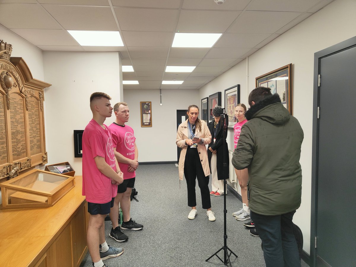 RMSchoolofMusic's tweet image. 5 circuits in and we've got some visitors from @portsmouthnews helping to publicise our efforts. They covered @RMBandService Collingwood's #Corpsofdrums earlier this week. #longdayahead #5of26 #26forsoph
