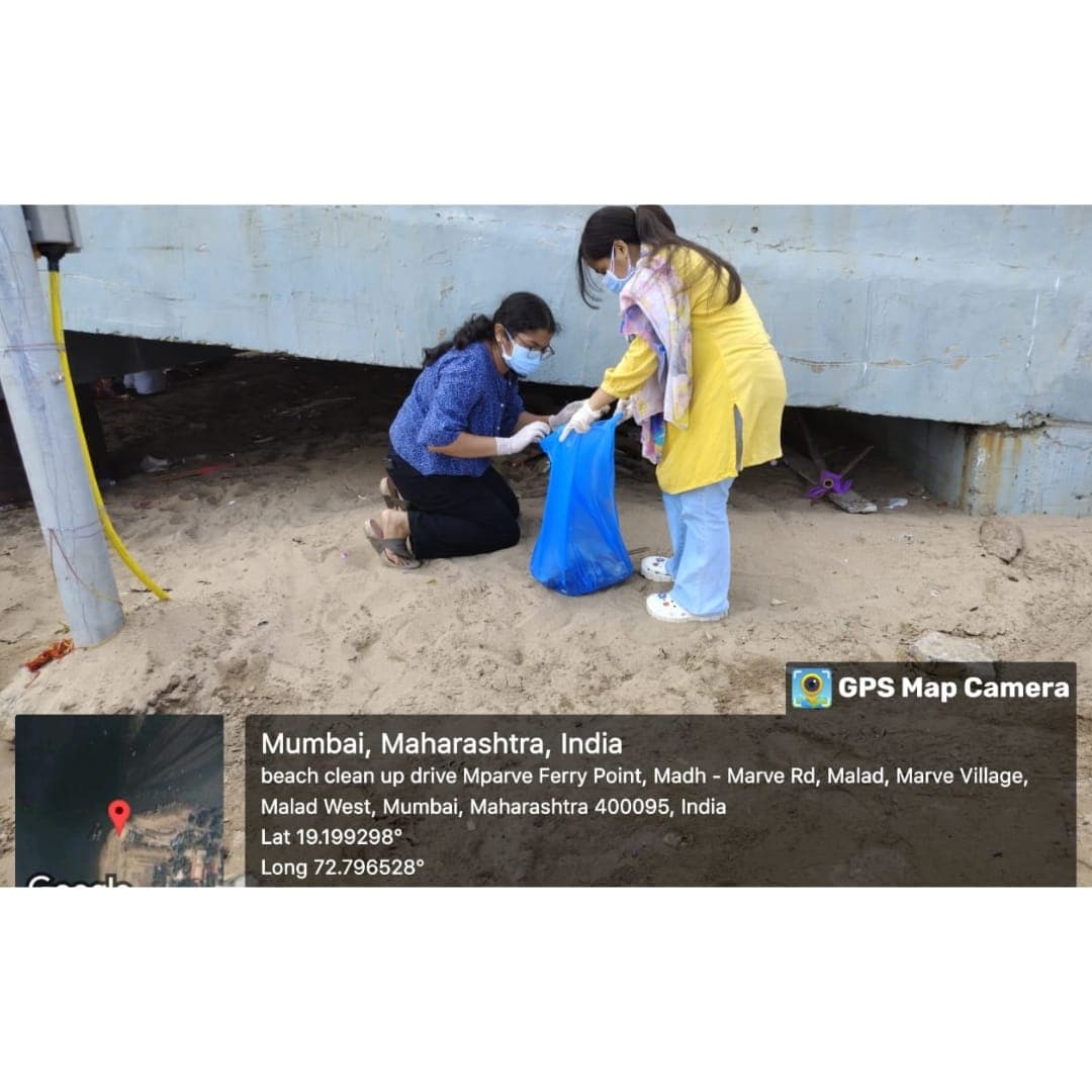 cwc_law's tweet photo. Children Welfare Centre's College Of Law organised beach clean drive in collaboration with Inspiring Indian Women ( NGO ).
Students volunteered to clean up and remove little debris and other pollutants from the beach.
Beach clean up : small actions, big impact https://t.co/e5rS7hjabX