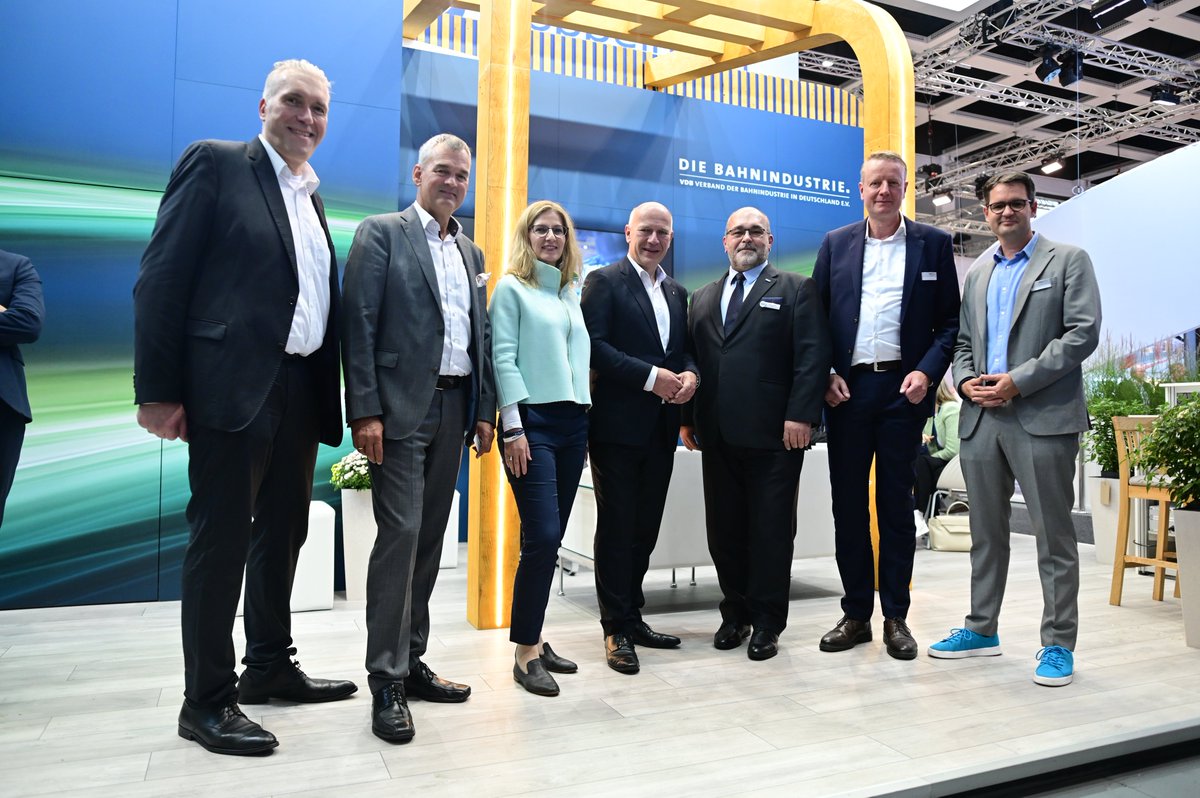 InnoTrans (@innotrans) on Twitter photo Welcome to #InnoTrans2024, Mr Kai Wegner! 🤝
Yesterday, the Governing Mayor of Berlin (<a href="/RegBerlin/">Senatskanzlei Berlin</a>) took a tour through the Berlin trade fair grounds, meeting with high-level executives from the transport technology industry.
#FutureOfMobility #UrbanTransport #Berlin Welcome to #InnoTrans2024, Mr Kai Wegner! 🤝
Yesterday, the Governing Mayor of Berlin (<a href="/RegBerlin/">Senatskanzlei Berlin</a>) took a tour through the Berlin trade fair grounds, meeting with high-level executives from the transport technology industry.
#FutureOfMobility #UrbanTransport #Berlin