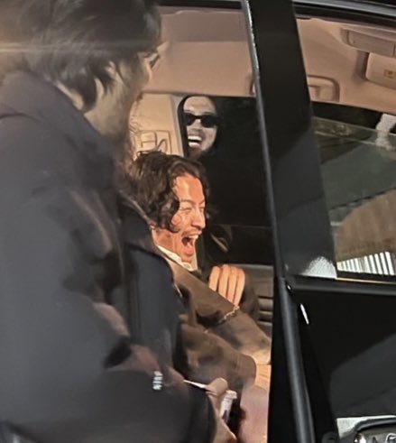 뒤에 나만 보여?