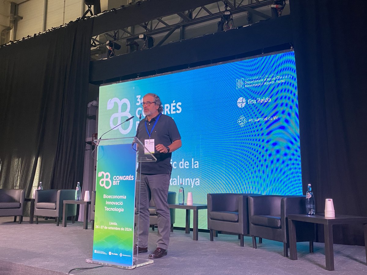 CREDA_UPC_IRTA's tweet image. ♻️Presentem en el 3r @congresBIT de Lleida els resultats del projecte de la #bioeconomia

💡Combinem els avantatges de metodologies d&apos;#Output i #InputOutput compartides amb la #UE

🎖️&quot;Més del 50% del #VAB prové de vincles amb personal proveïdor i client&quot;

📸@DavidFGuerrero