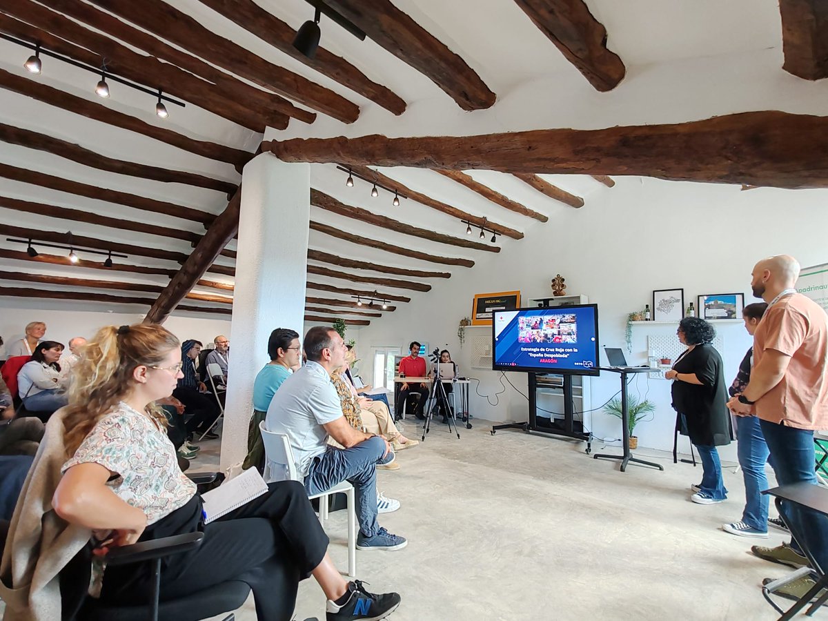 Sigue las jornadas en linea meet.google.com/iyb-wgys-pdk