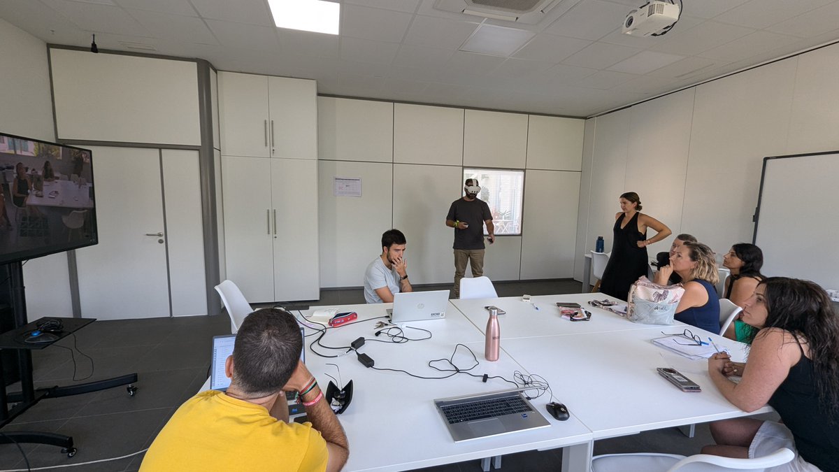 ITI_TIC's tweet photo. As part of the CORE-MHC project, one of the winning use cases of the @CORTEX2EU Open Call, we have successfully held a co-design session between HCI researchers at ITI and therapists at @FundacionSASM. This key step has allowed us to collaboratively define the therapeutic scenarios that will be addressed throughout the project.

We're thrilled to move forward with these insights and to explore innovative ways to advance mental health care. Stay tuned for more updates as we continue to shape the future of therapy through technology! 💡

#COREMHC #CORTEX2 #CoDesign #Innovation #MentalHealth